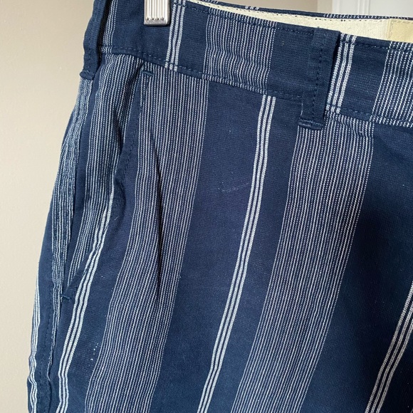 Hollister Classic Fit Short - Picture 5 of 10